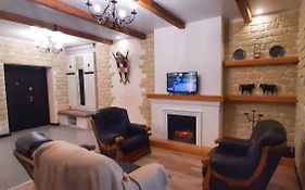 Гетьманські Палати , Старе Місто, 2 Спальні, Балкон-Тераса , 85 М Кв